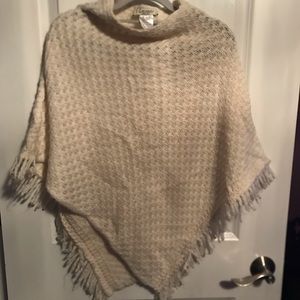 Cocogio light cream poncho
